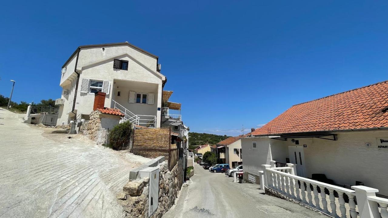 Visun 2 Apartment Vis